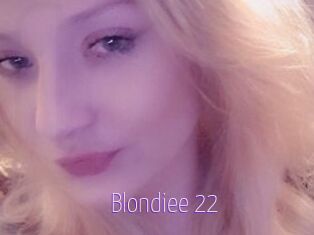 Blondiee_22