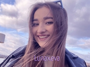 Lunaxeva