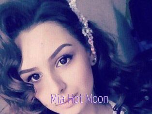 Mia_Hot_Moon