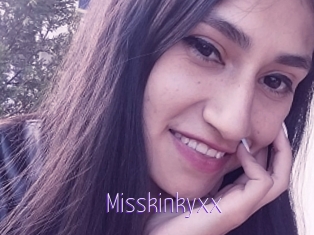 Misskinkyxx