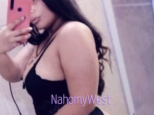 NahomyWest